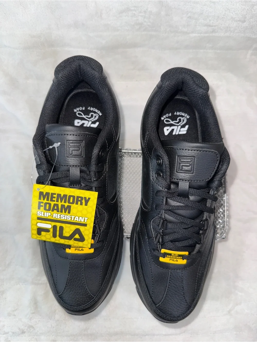 Fila Men's 9.5, Women’s 11, Black Athletic memory Workshift SR Trainer Shoes